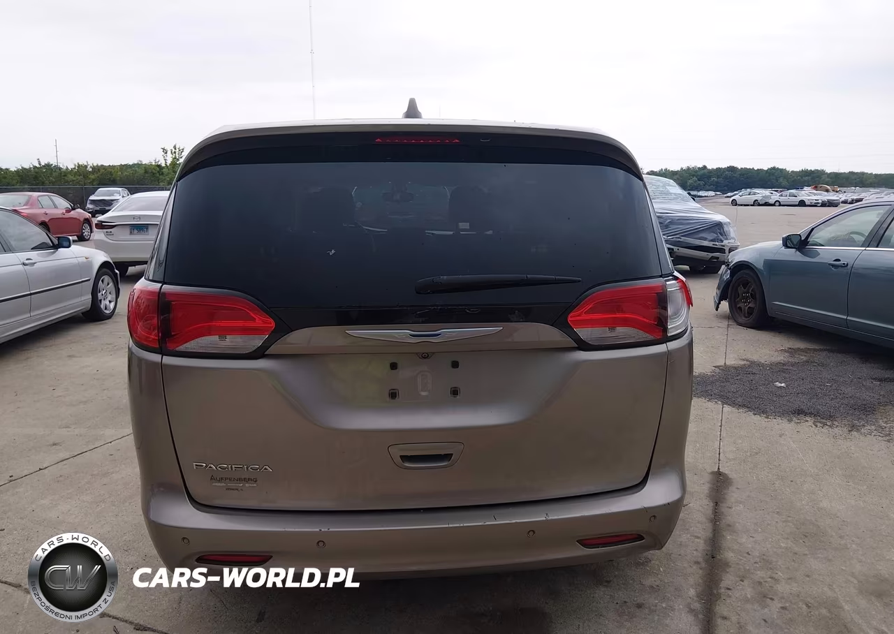 2017 Chrysler Pacifica Lx VIN:2C4RC1CG2HR655209 - 16