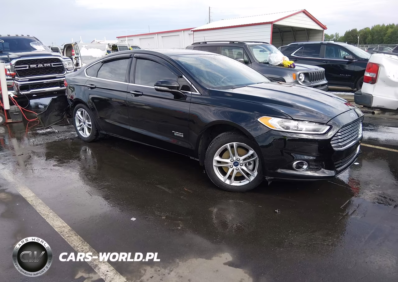 2016 Ford Fusion Energi Titanium – zdjęcie 1 z 17