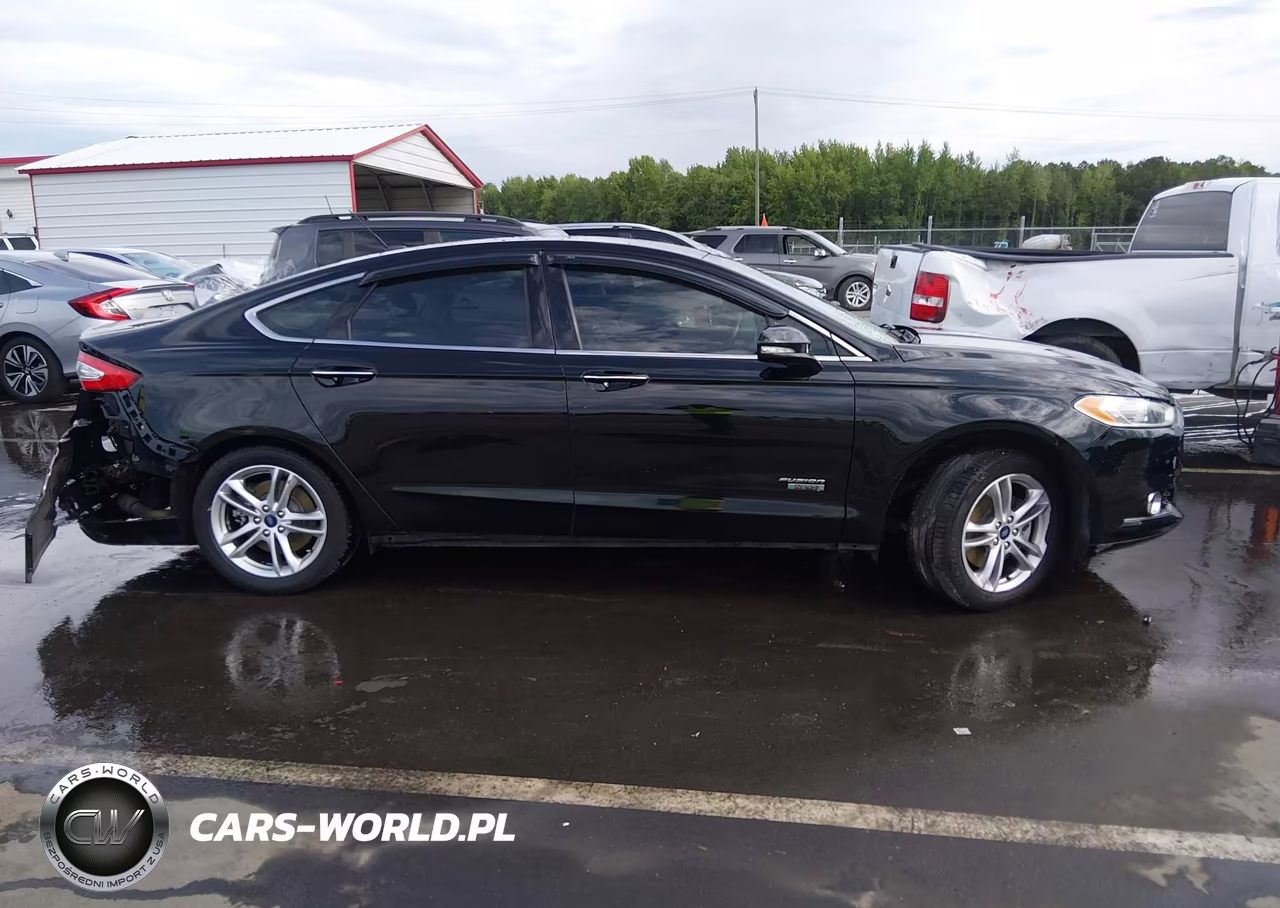 2016 Ford Fusion Energi Titanium VIN:3FA6P0SU5GR320792 - 13