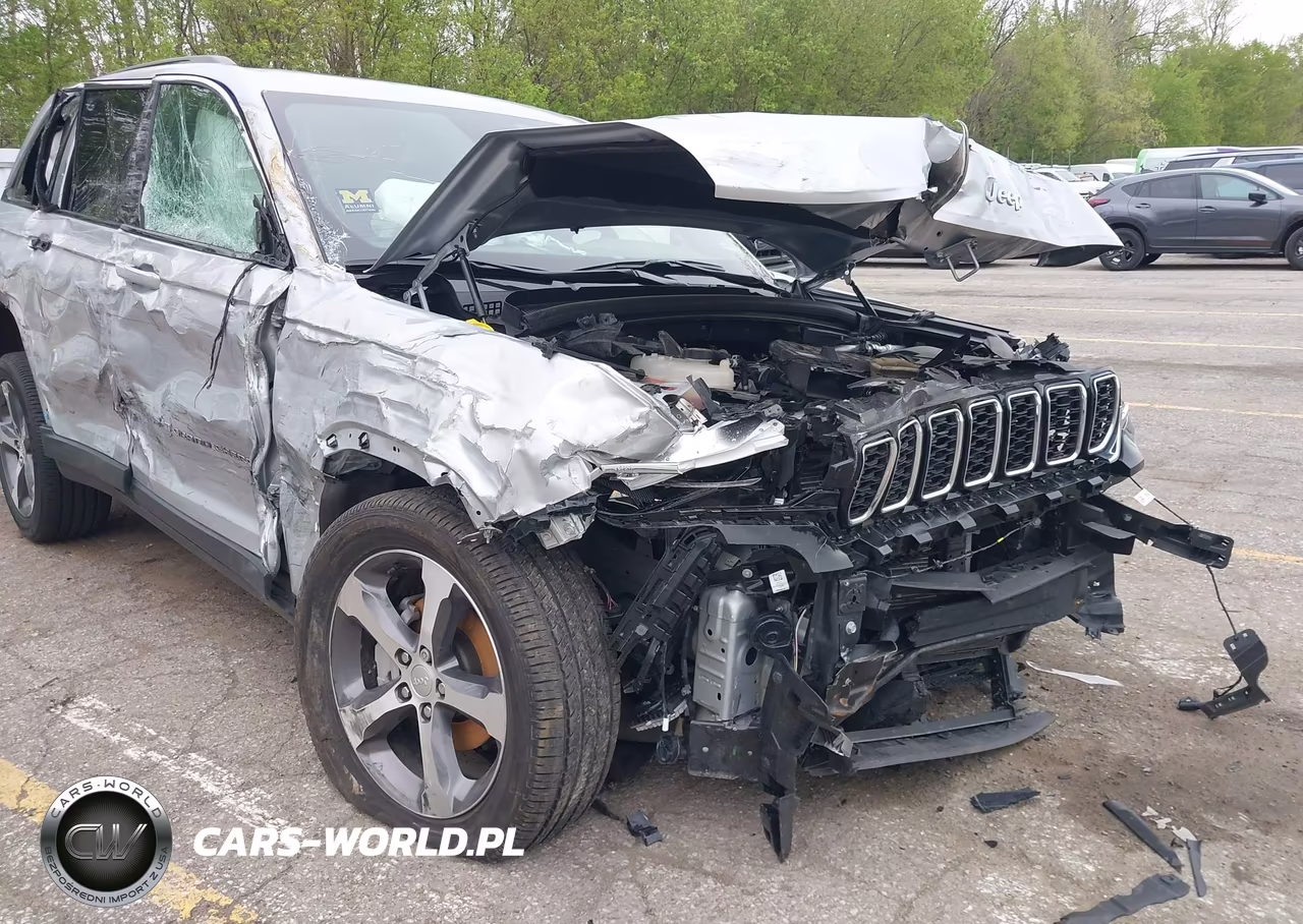 2024 Jeep Grand Cherokee Limited 4X4 VIN:1C4RJHBG4RC185095 - 16