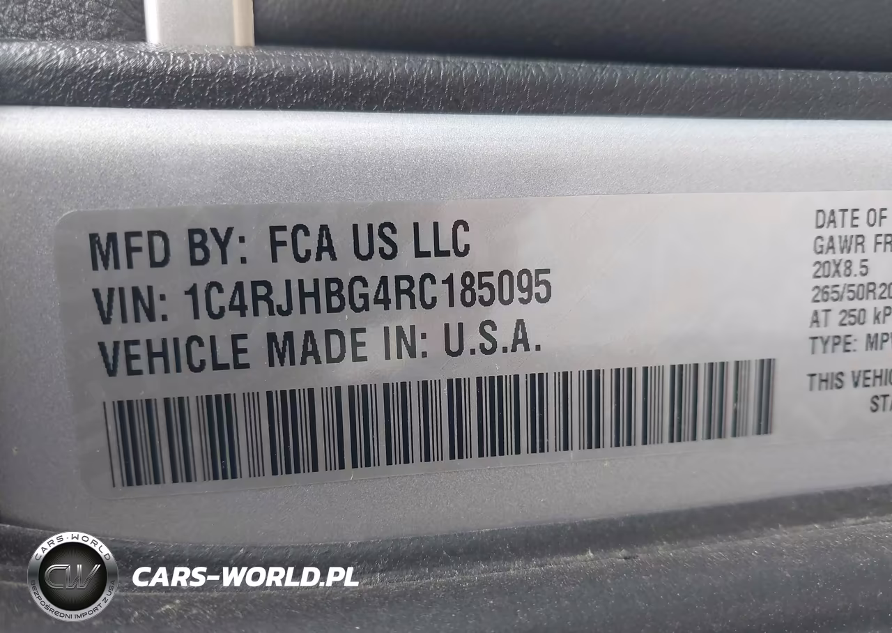 2024 Jeep Grand Cherokee Limited 4X4 VIN:1C4RJHBG4RC185095 - 9