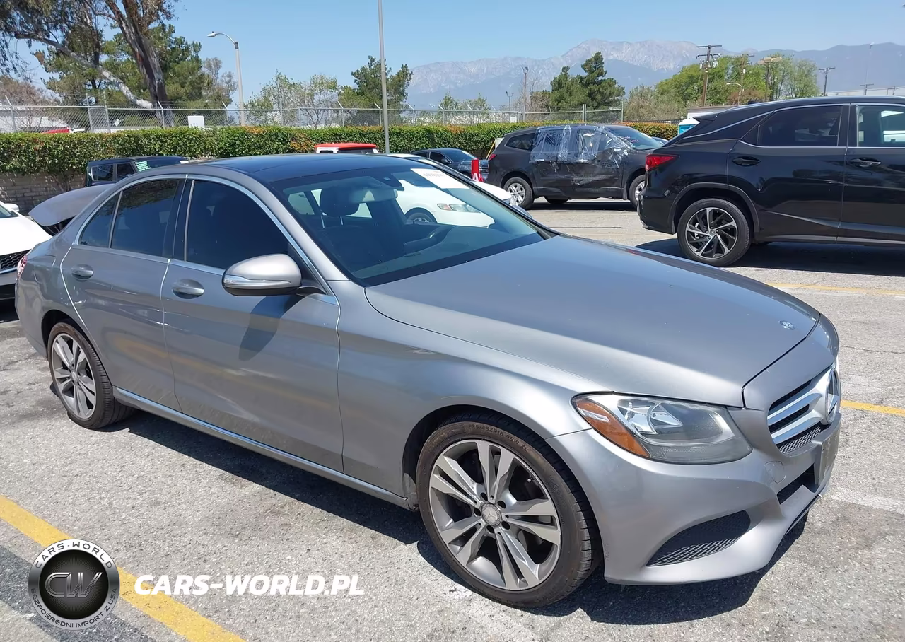2015 Mercedes-Benz C 300