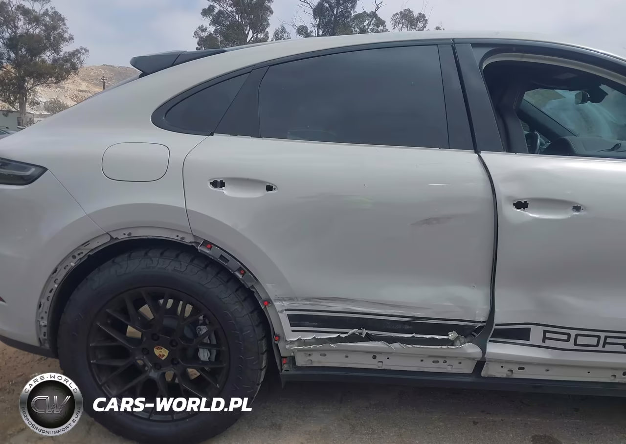 2020 Porsche Cayenne Coupe Turbo VIN:WP1BF2AY4LDA65792 - 12
