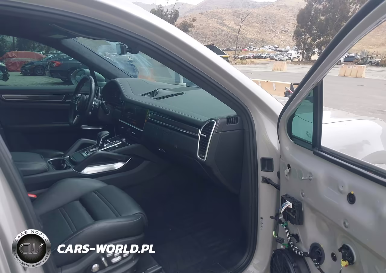 2020 Porsche Cayenne Coupe Turbo VIN:WP1BF2AY4LDA65792 - 5