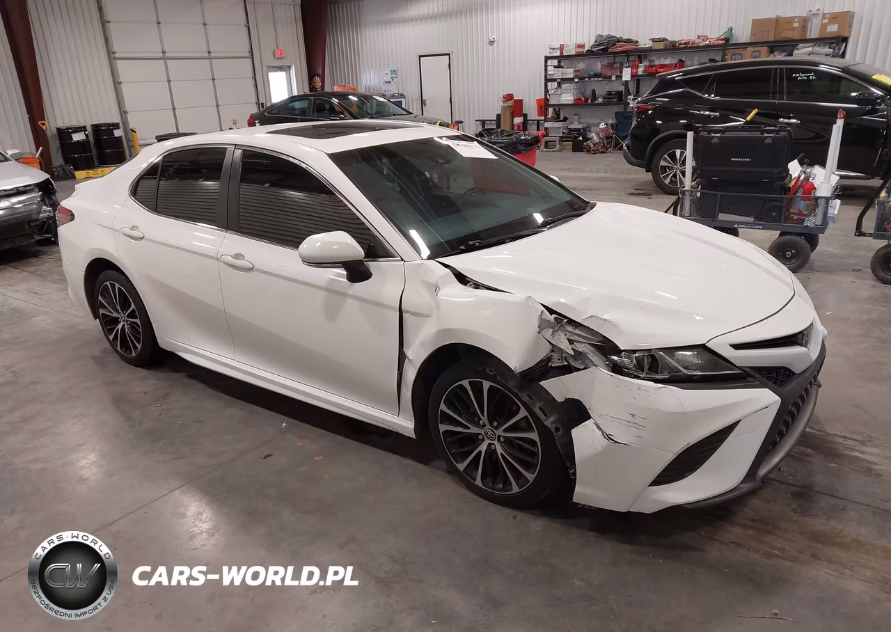 2018 Toyota Camry Se – zdjęcie 1 z 16