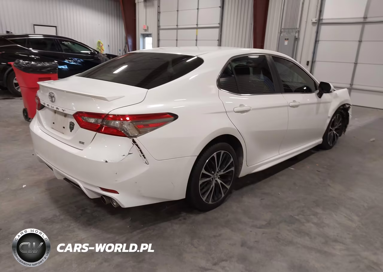 2018 Toyota Camry Se VIN:JTNB11HK4J3006512 - 4