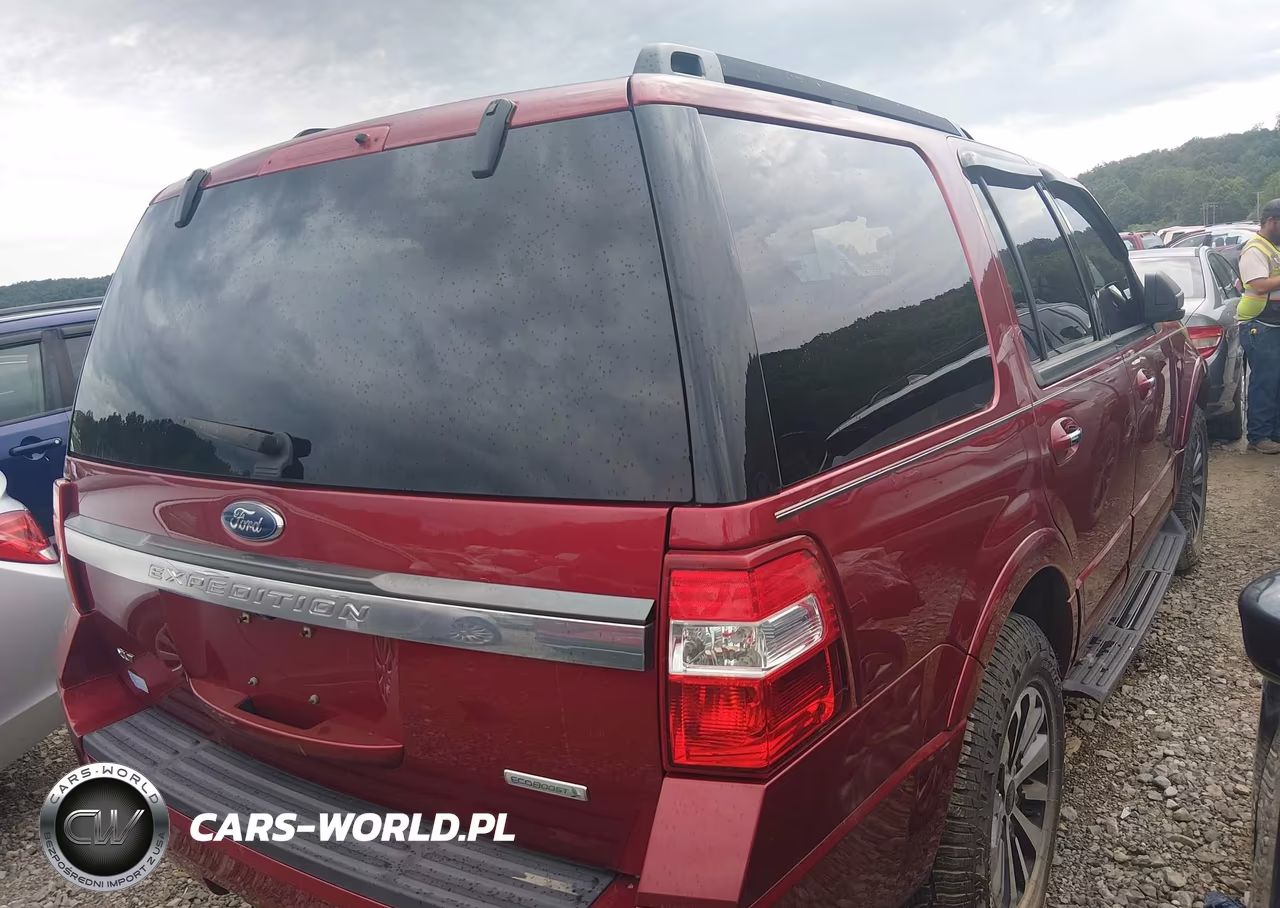 2017 Ford Expedition Xlt VIN:1FMJU1JT7HEA57121 - 4