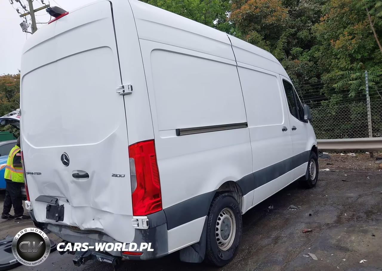 2019 Mercedes-Benz Sprinter 2500 Standard Roof V6 VIN:WD4PF0CD5KP024984 - 4