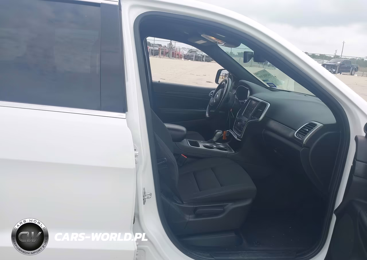 2018 Jeep Grand Cherokee Laredo E 4X2 VIN:1C4RJEAG9JC171424 - 5
