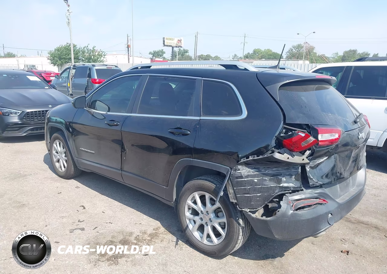 2018 Jeep Cherokee Latitude Plus Fwd VIN:1C4PJLLB5JD518500 - 3