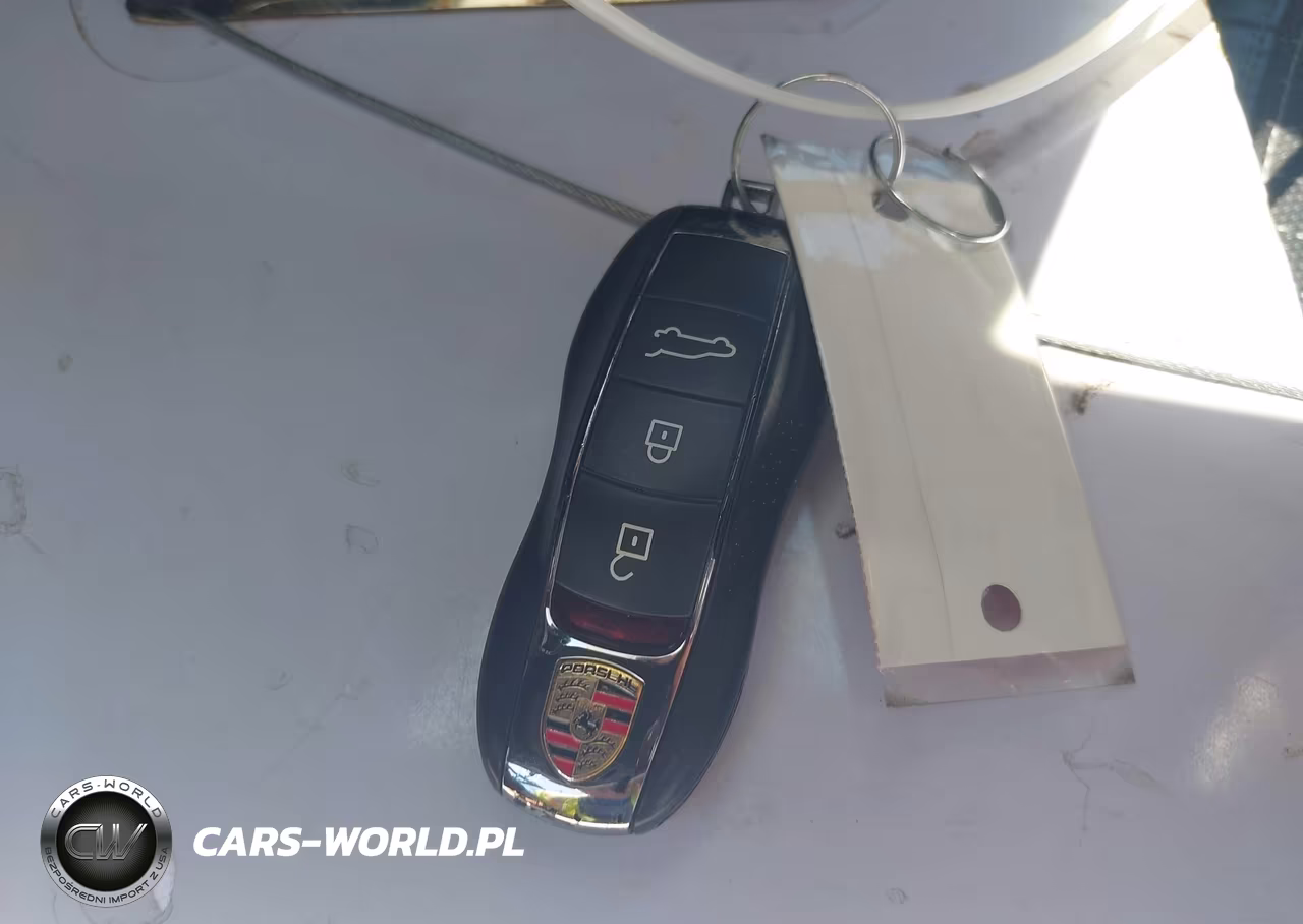 2023 Porsche Macan T VIN:WP1AA2A55PLB00139 - 11