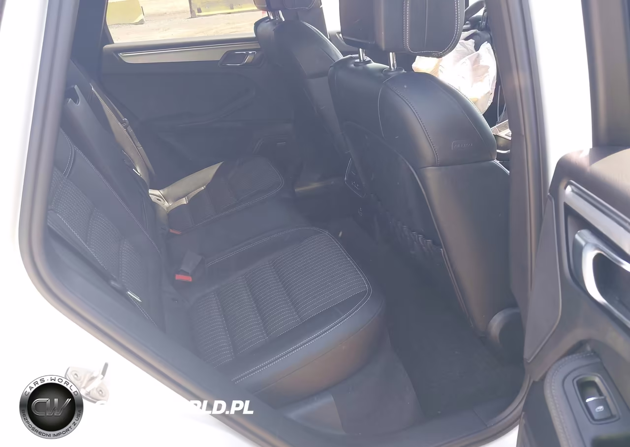 2023 Porsche Macan T VIN:WP1AA2A55PLB00139 - 8