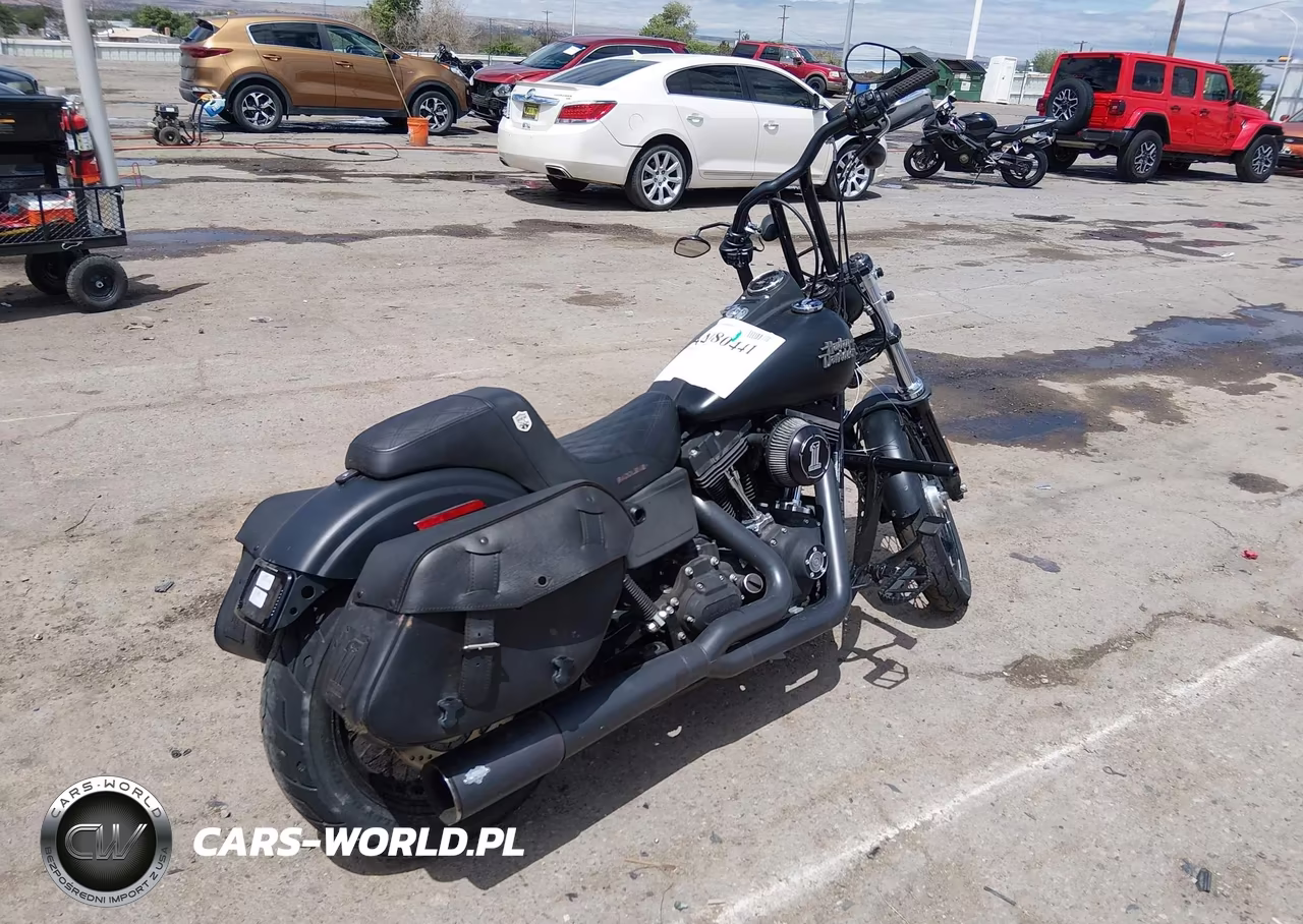 2013 Harley-Davidson Fxdb Dyna Street Bob VIN:1HD1GX41XDC317556 - 4