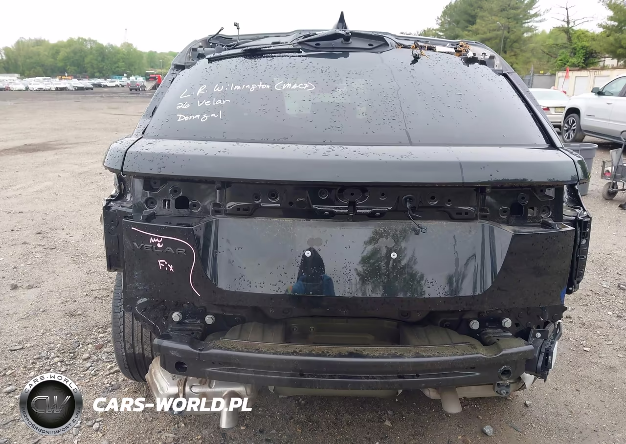 2026 Land Rover Range Rover Velar P400 Dynamic Se VIN:SALYL2FU3TA821410 - 17