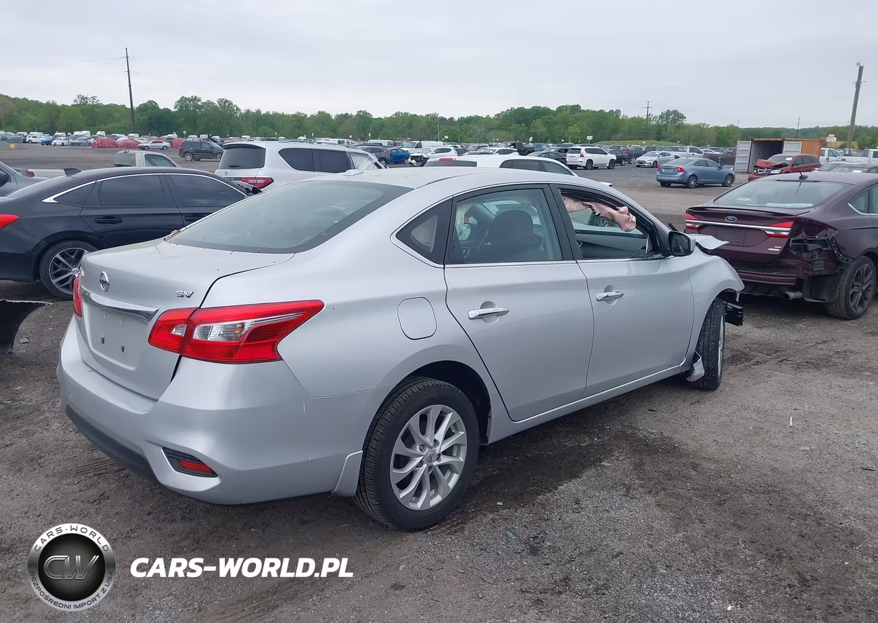 2018 Nissan Sentra Sv VIN:3N1AB7AP2JL618978 - 4