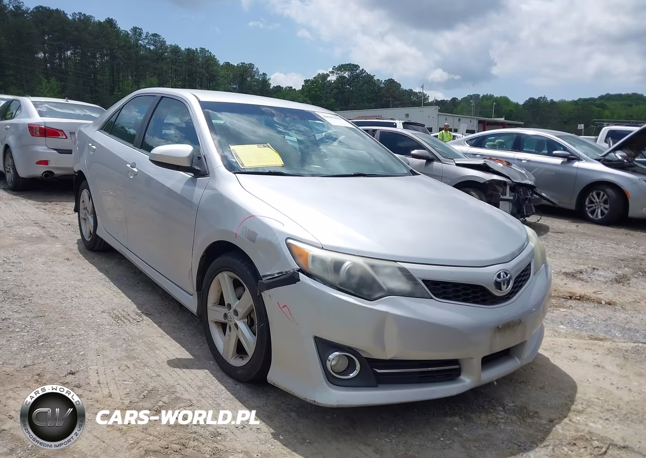 2014 Toyota Camry Se – zdjęcie 1 z 16