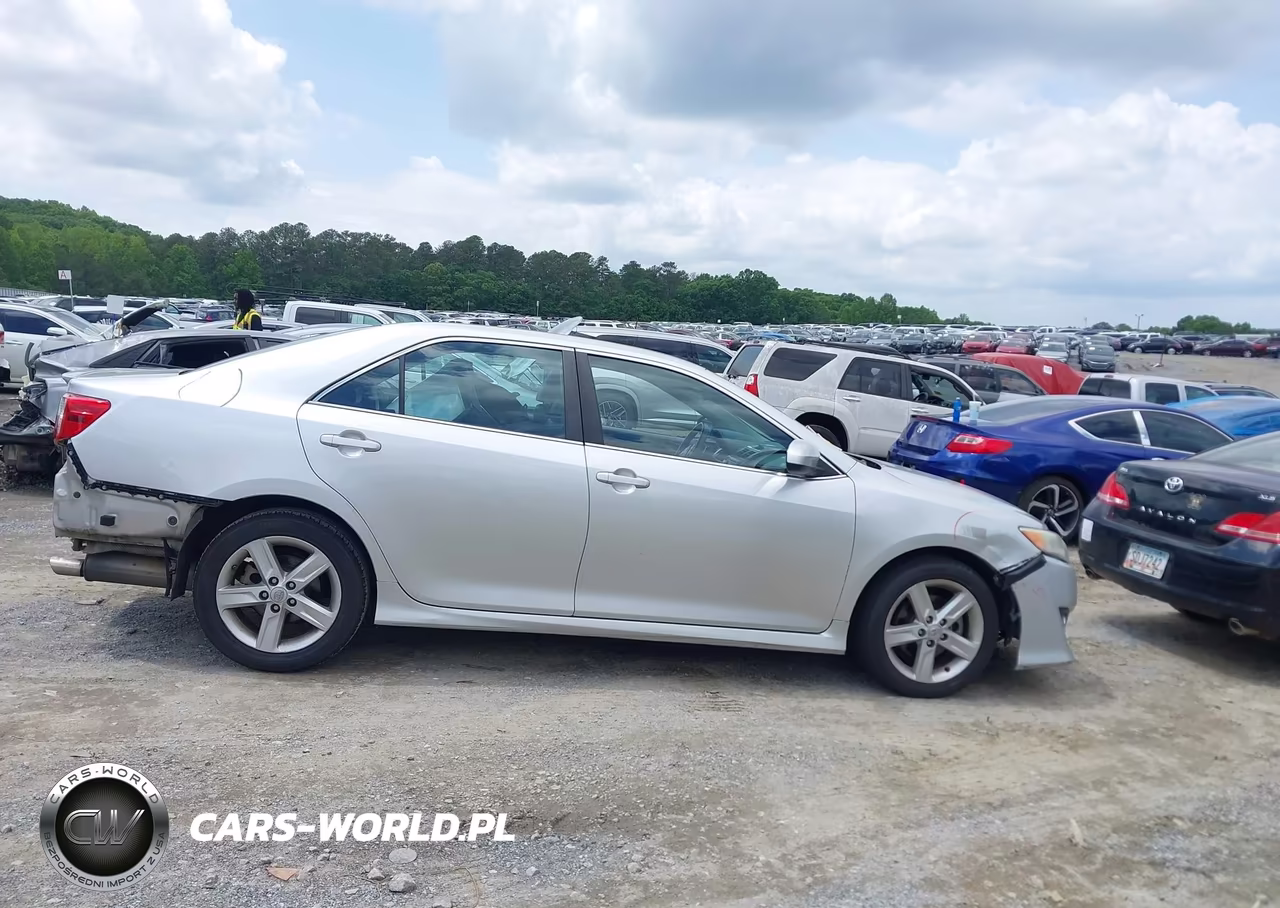 2014 Toyota Camry Se VIN:4T1BF1FK4EU810930 - 13