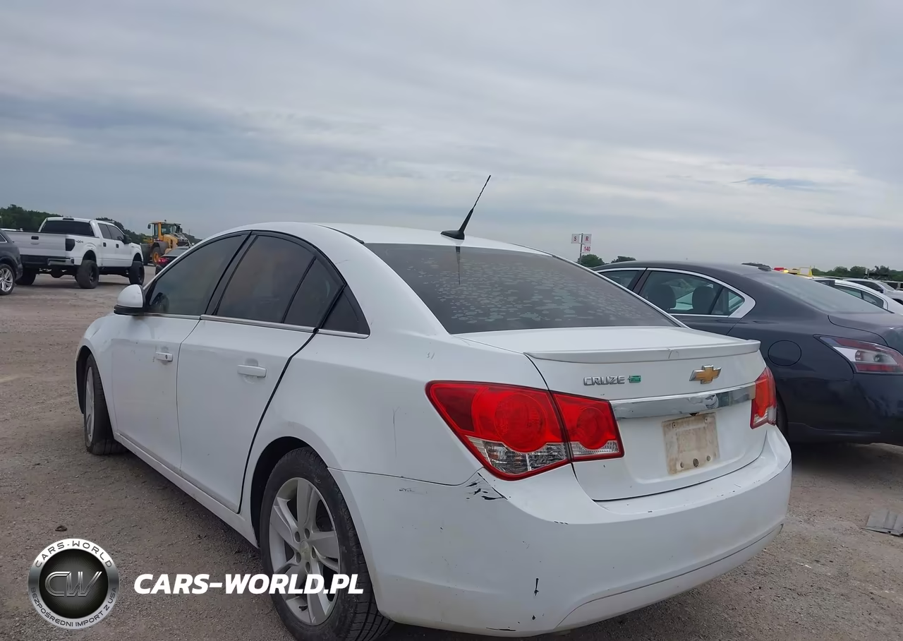 2014 Chevrolet Cruze Diesel VIN:1G1P75SZ4E7460966 - 3