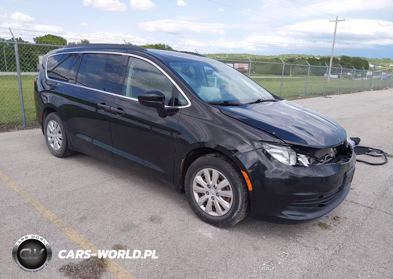 2020 Chrysler Voyager L