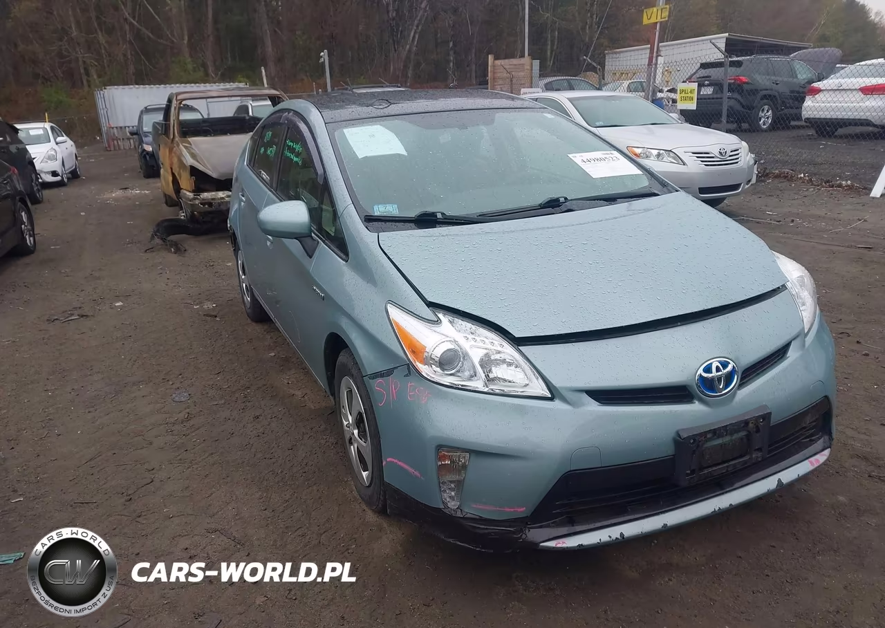 2014 Toyota Prius Three