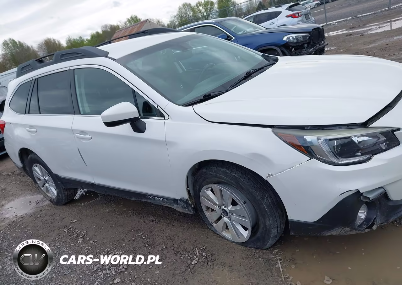 2019 Subaru Outback 2.5I Premium VIN:4S4BSAFC3K3246239 - 13