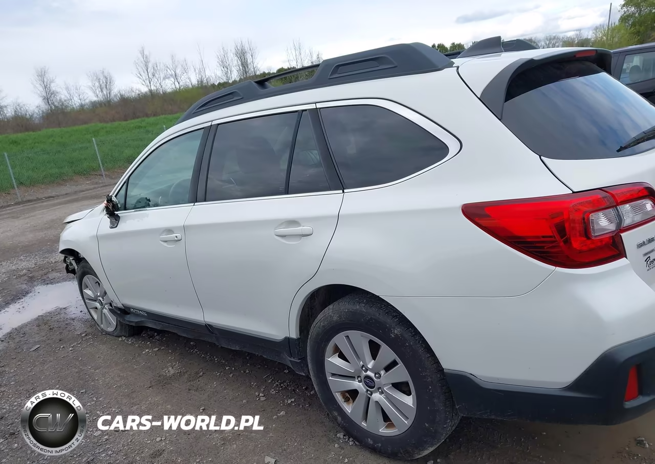 2019 Subaru Outback 2.5I Premium VIN:4S4BSAFC3K3246239 - 14