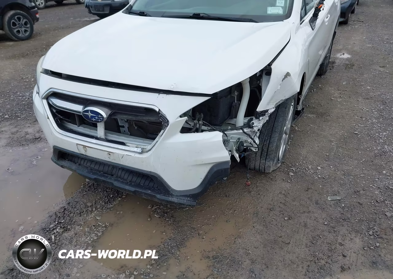 2019 Subaru Outback 2.5I Premium VIN:4S4BSAFC3K3246239 - 17