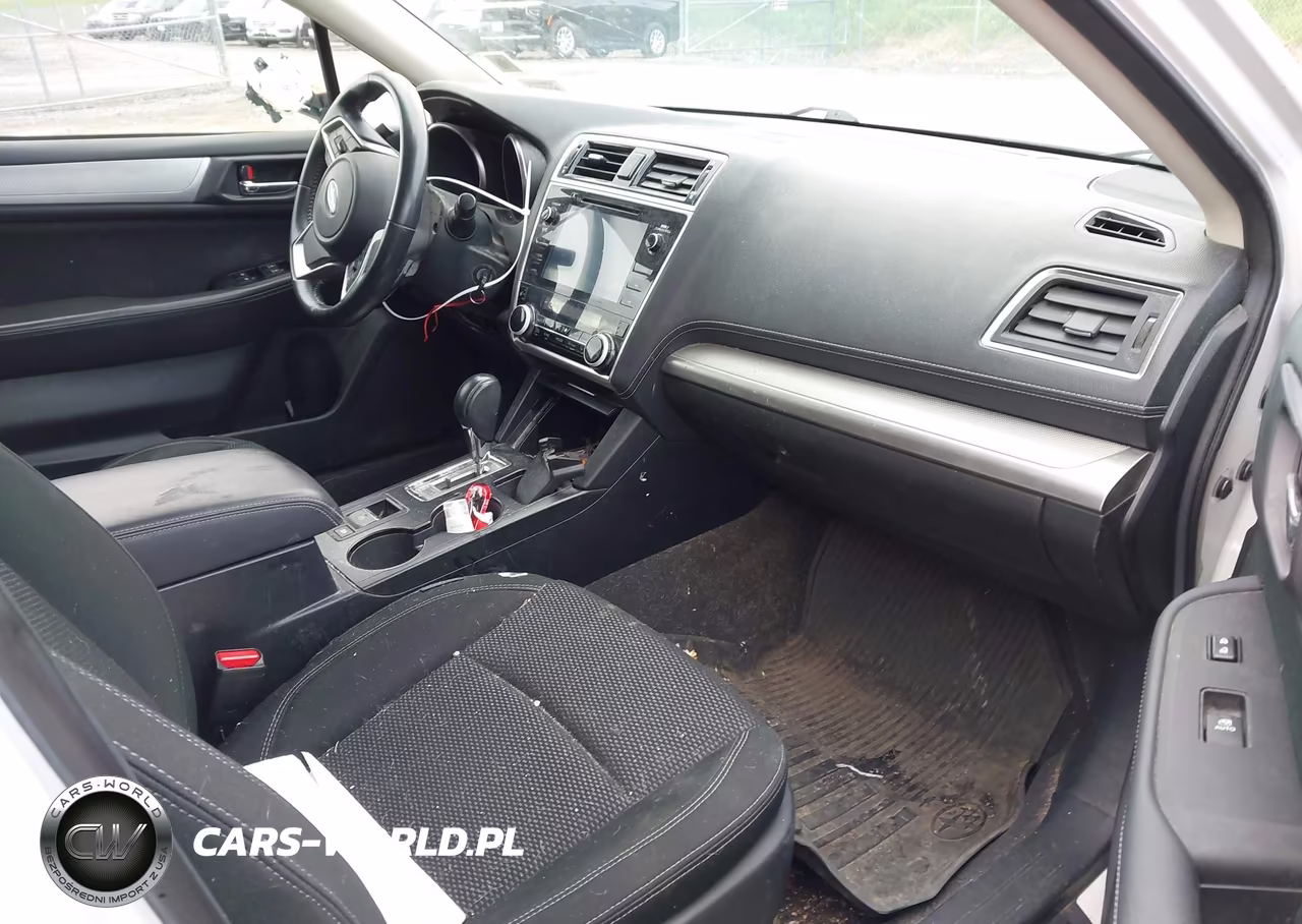 2019 Subaru Outback 2.5I Premium VIN:4S4BSAFC3K3246239 - 5