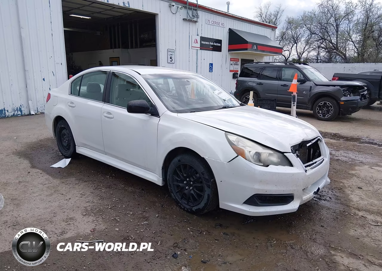 2013 Subaru Legacy 2.5I – zdjęcie 1 z 16
