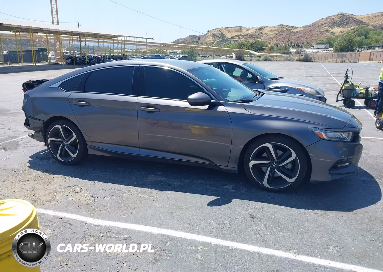 2018 Honda Accord Sport VIN:1HGCV1F32JA166989 - 14