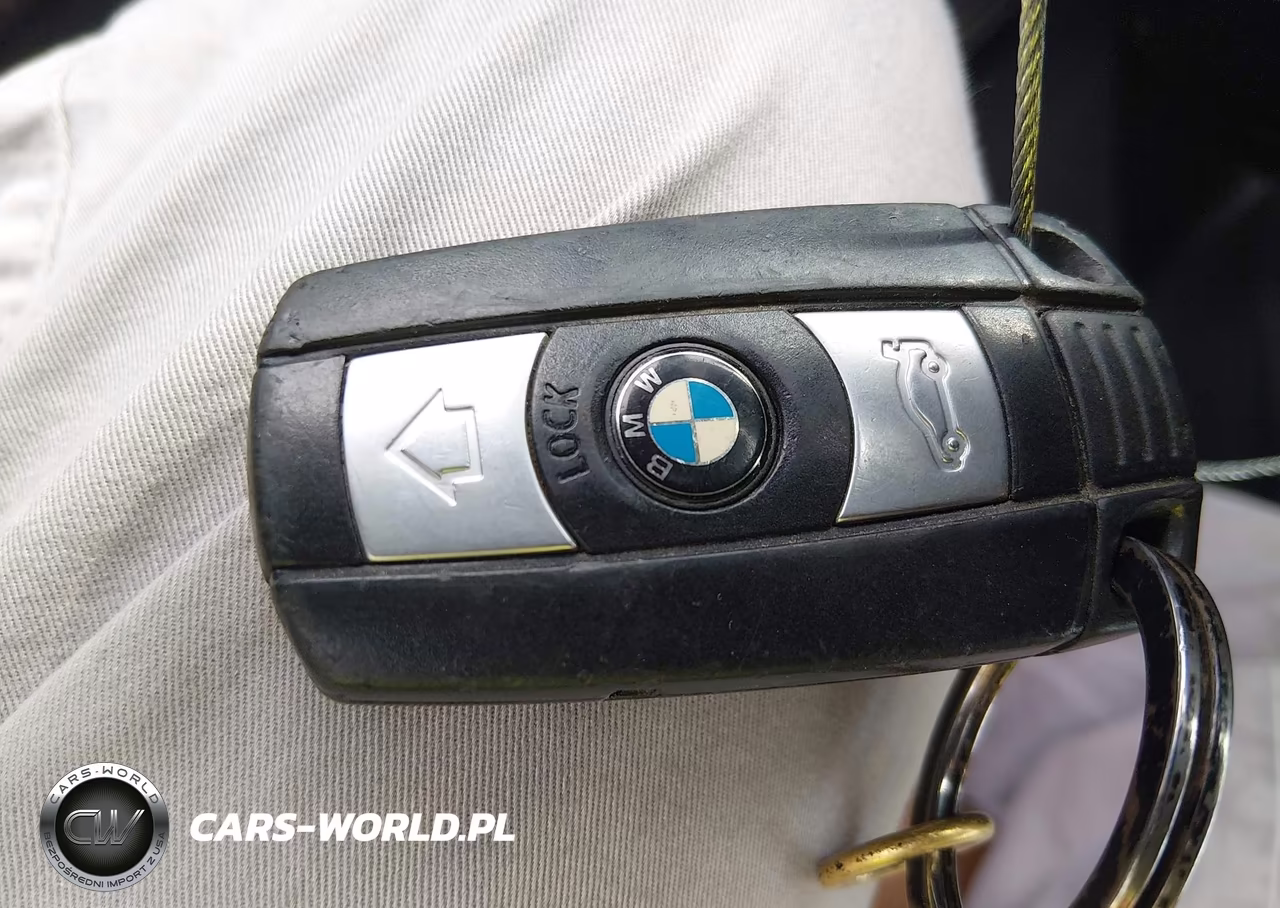 2011 BMW 328I xDrive VIN:WBAPK7G51BNN78064 - 11