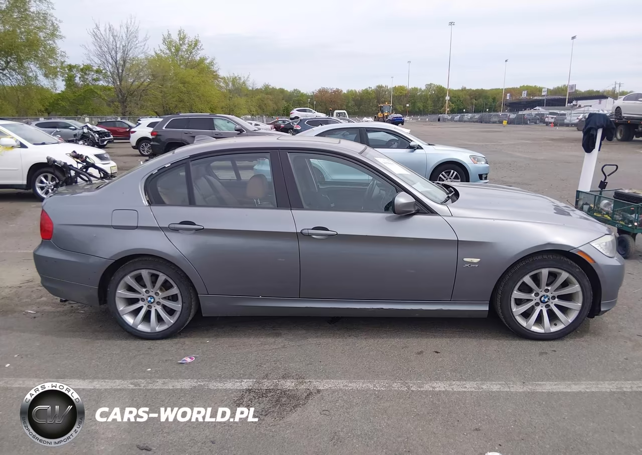 2011 BMW 328I xDrive VIN:WBAPK7G51BNN78064 - 13