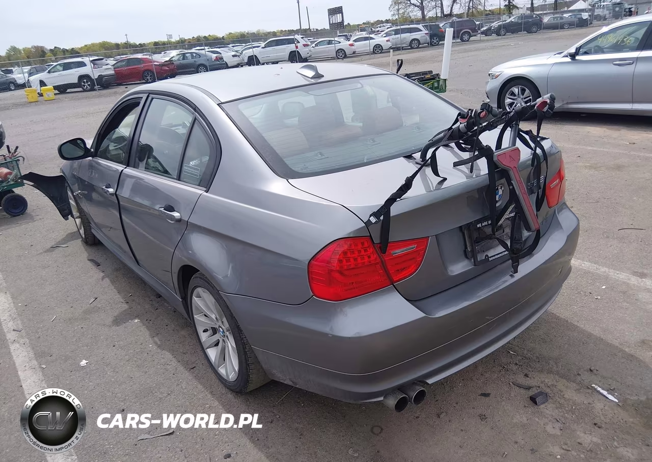 2011 BMW 328I xDrive VIN:WBAPK7G51BNN78064 - 3