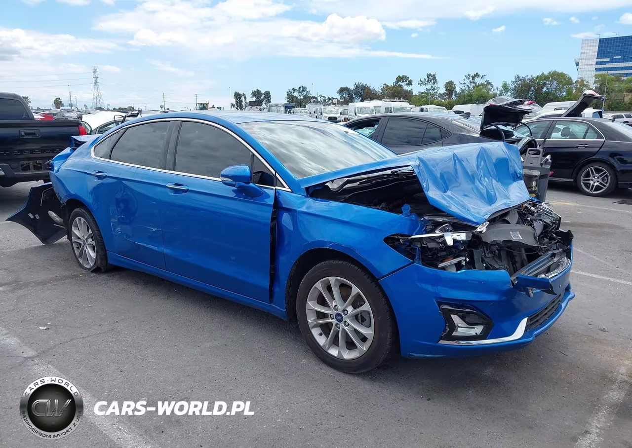 2019 Ford Fusion Energi Titanium – zdjęcie 1 z 16