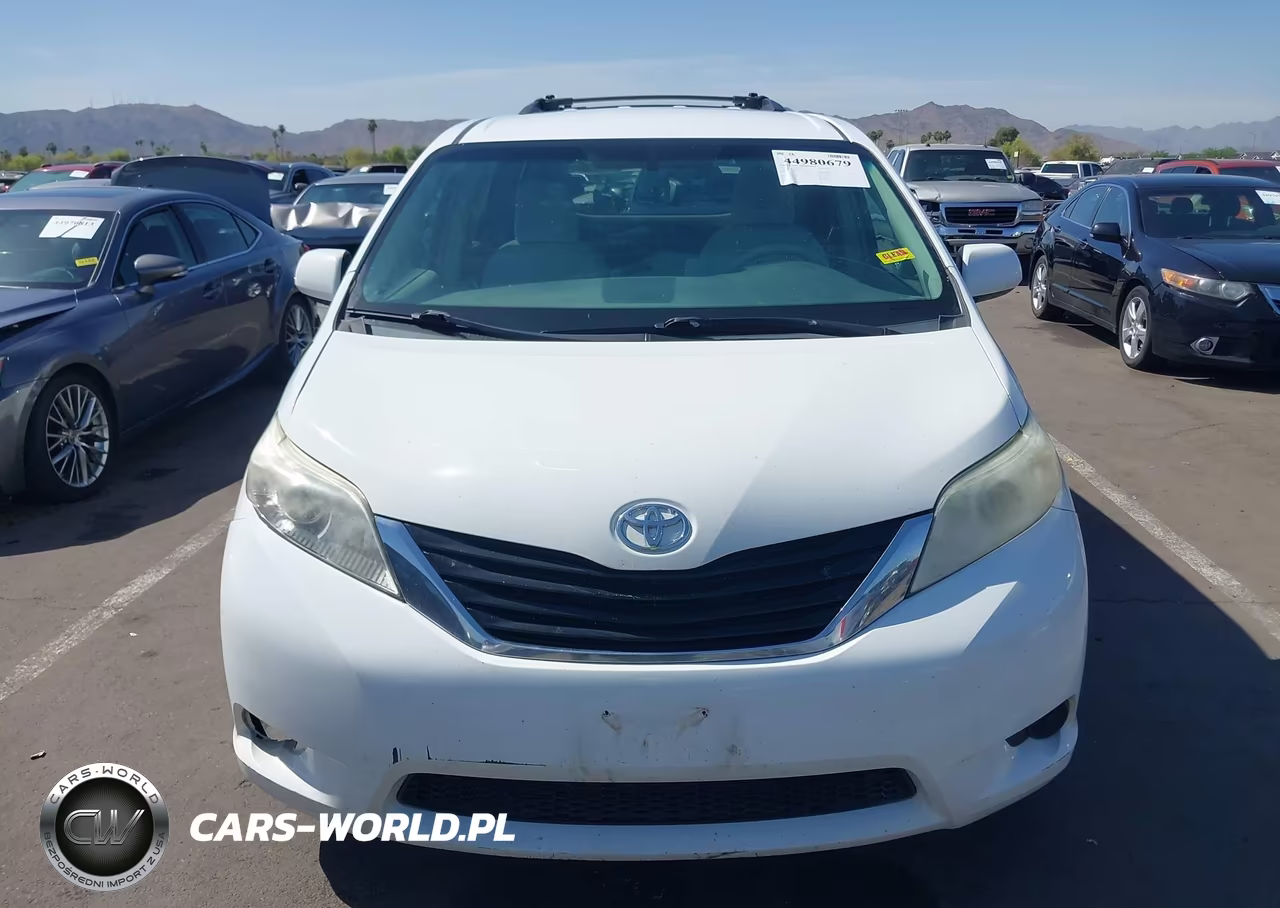 2013 Toyota Sienna Le V6 8 Passenger VIN:5TDKK3DC7DS352102 - 12
