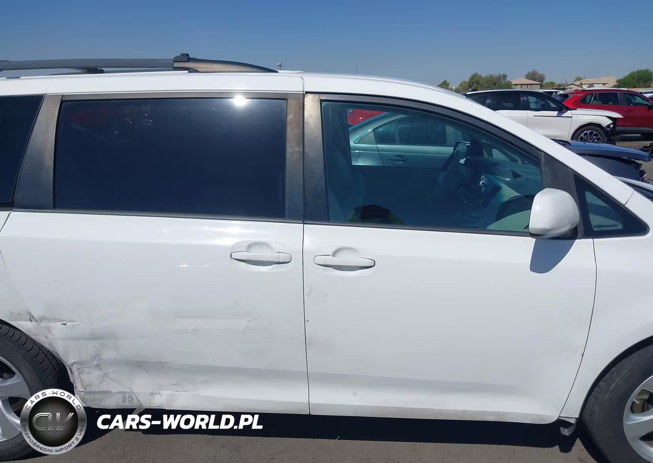 2013 Toyota Sienna Le V6 8 Passenger VIN:5TDKK3DC7DS352102 - 13