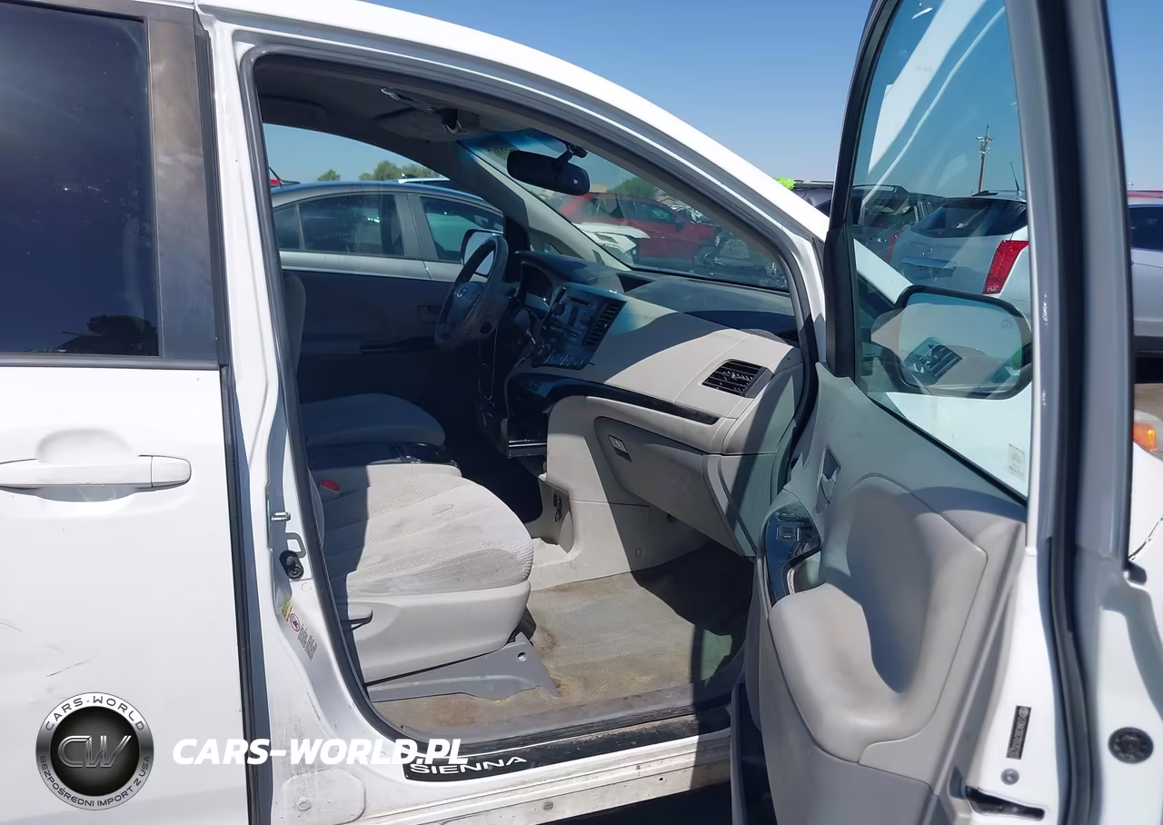 2013 Toyota Sienna Le V6 8 Passenger VIN:5TDKK3DC7DS352102 - 5