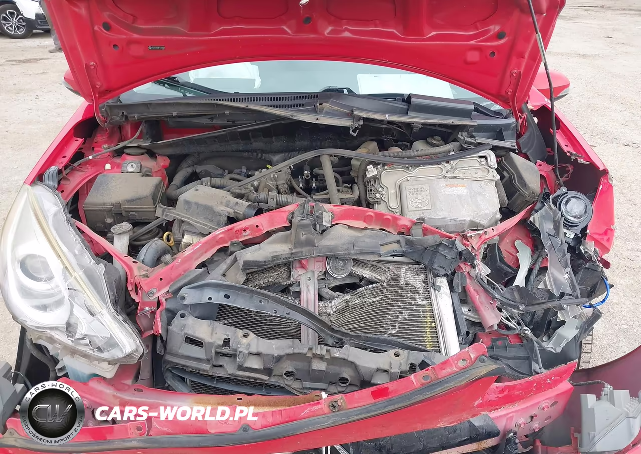 2015 Toyota Prius C Three VIN:JTDKDTB32F1581896 - 10