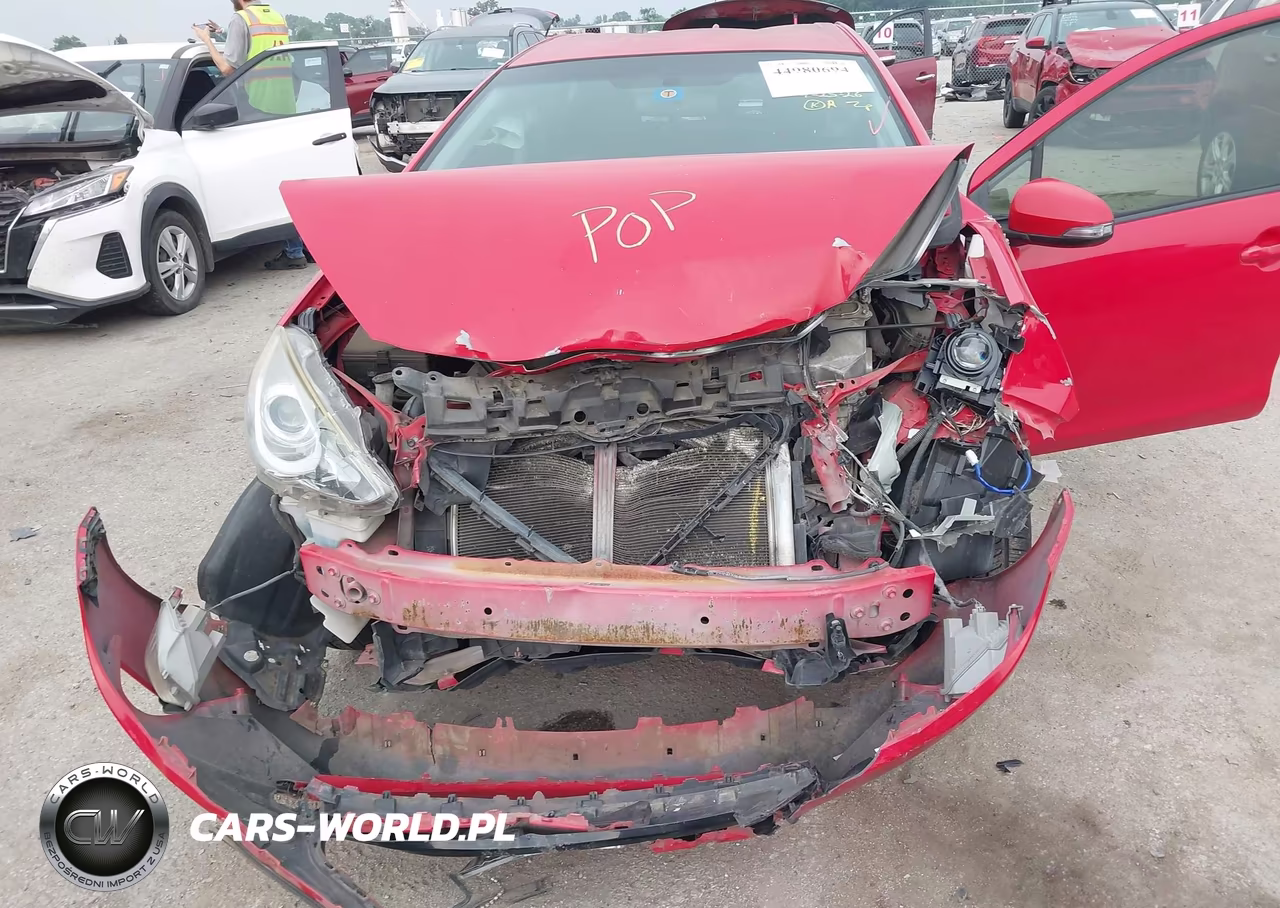 2015 Toyota Prius C Three VIN:JTDKDTB32F1581896 - 6