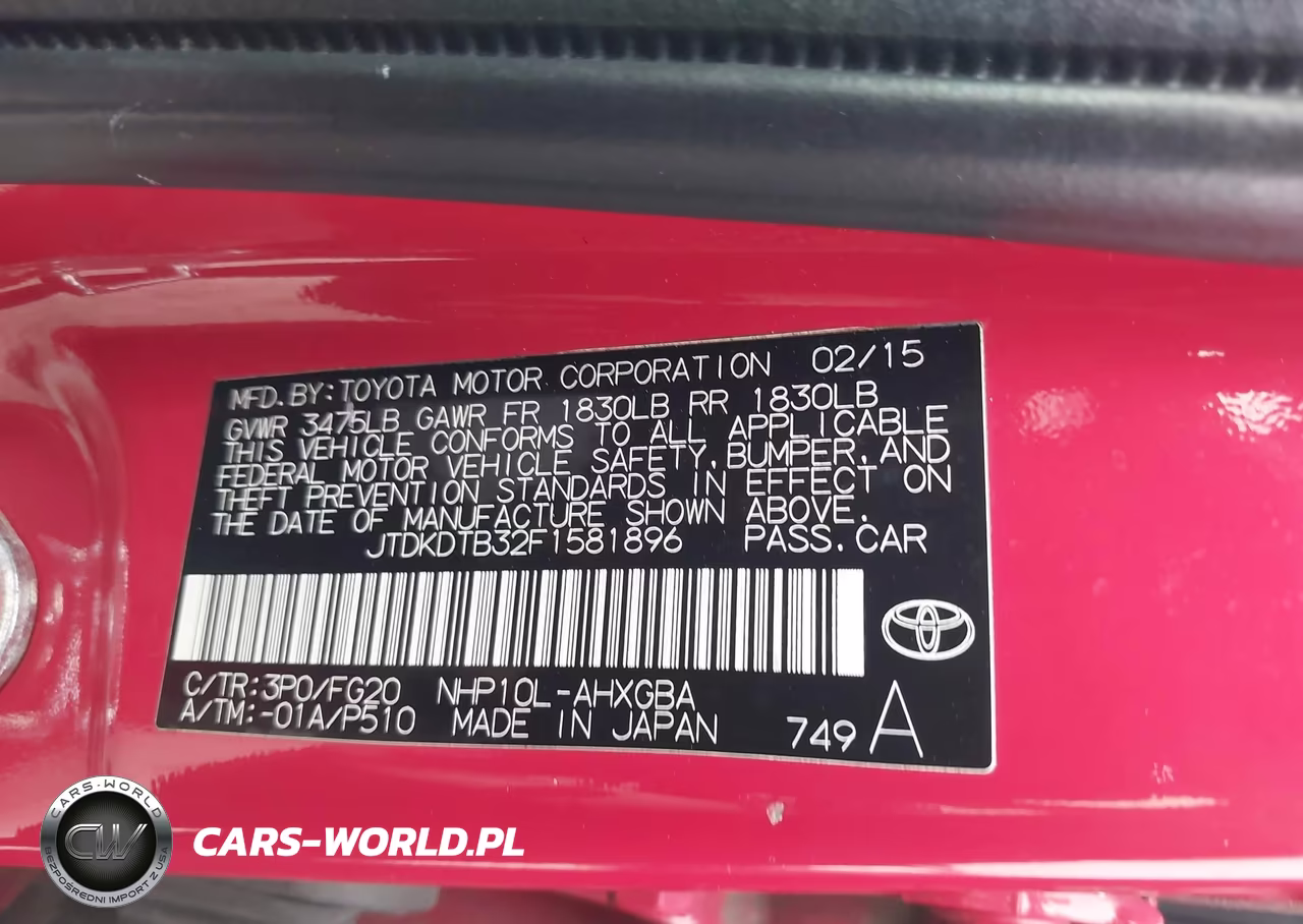 2015 Toyota Prius C Three VIN:JTDKDTB32F1581896 - 9