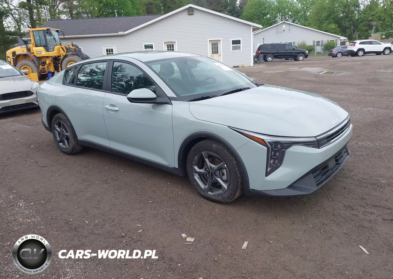 2025 Kia K4 Lxs – zdjęcie 1 z 18