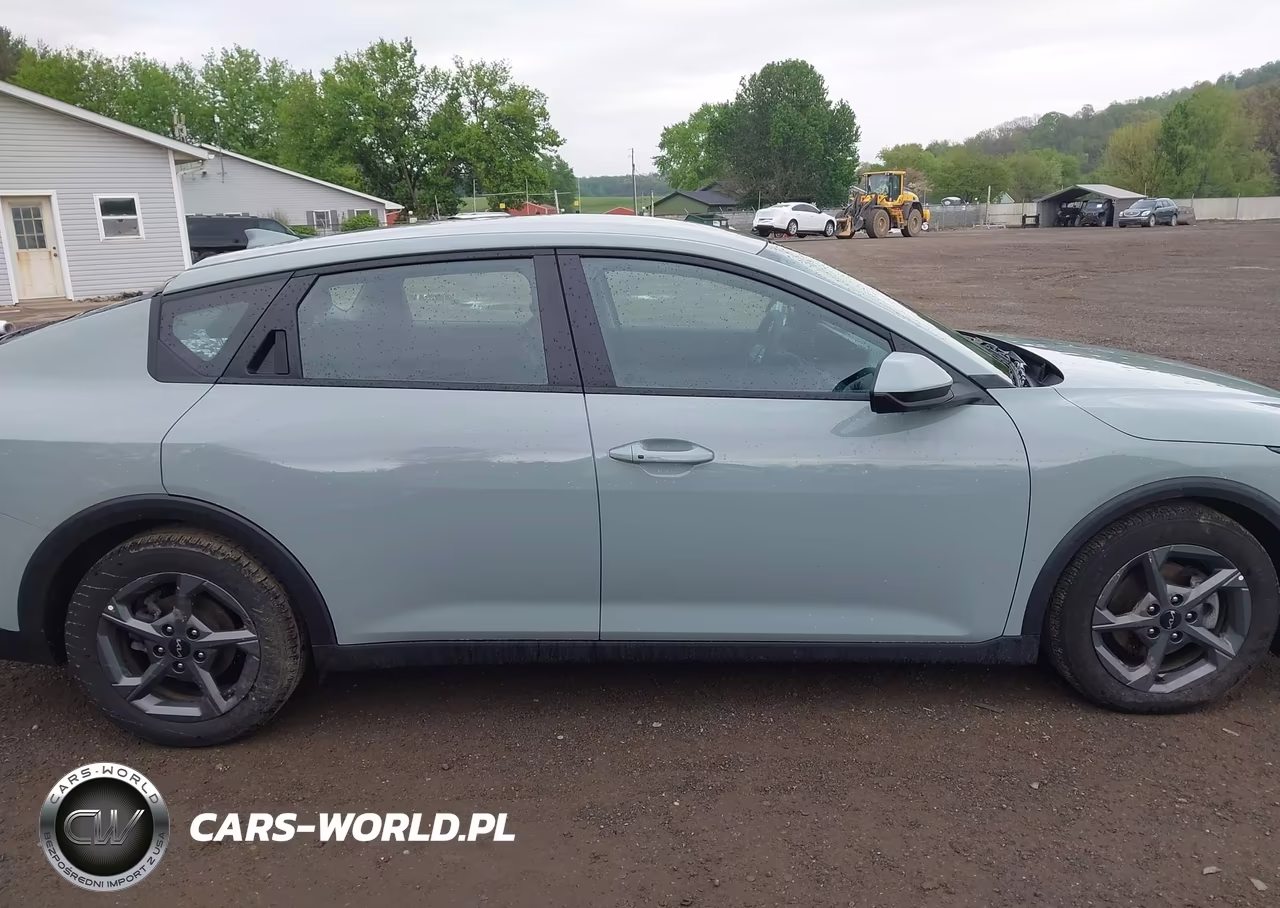 2025 Kia K4 Lxs VIN:3KPFT4DE4SE008269 - 13