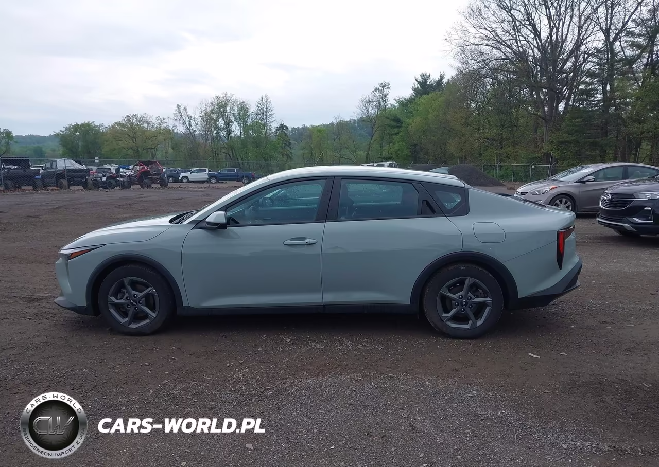 2025 Kia K4 Lxs VIN:3KPFT4DE4SE008269 - 14