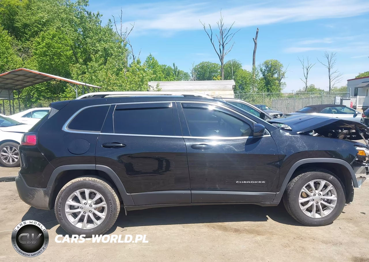 2019 Jeep Cherokee Latitude 4X4 VIN:1C4PJMCB6KD405582 - 12