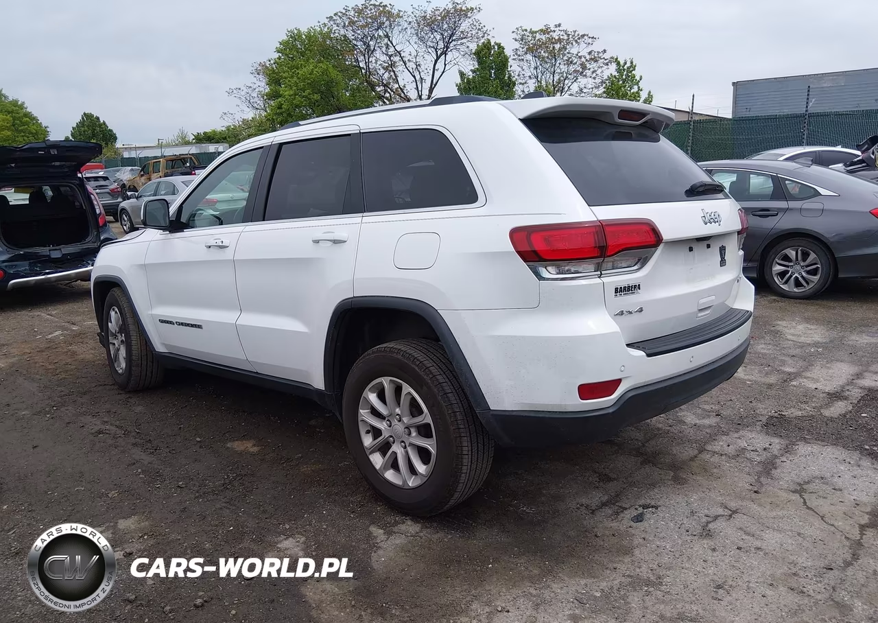 2021 Jeep Grand Cherokee Laredo X 4X4 VIN:1C4RJFAGXMC542066 - 3