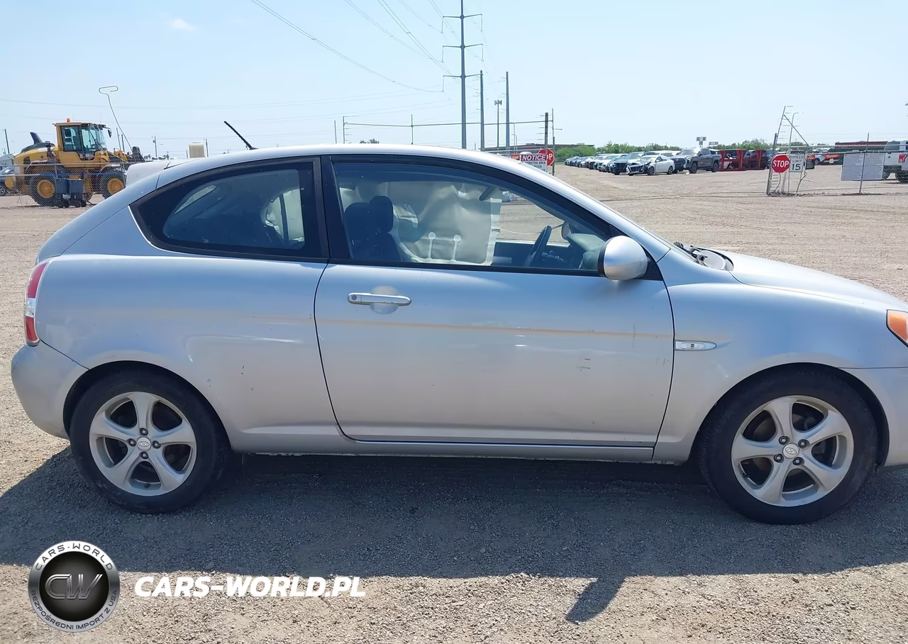 2007 Hyundai Accent Se VIN:KMHCN36C17U044024 - 13