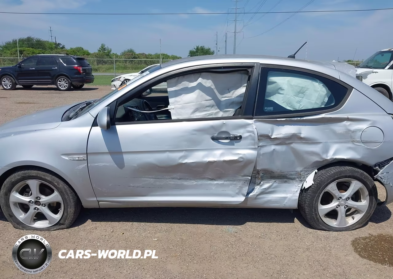 2007 Hyundai Accent Se VIN:KMHCN36C17U044024 - 14