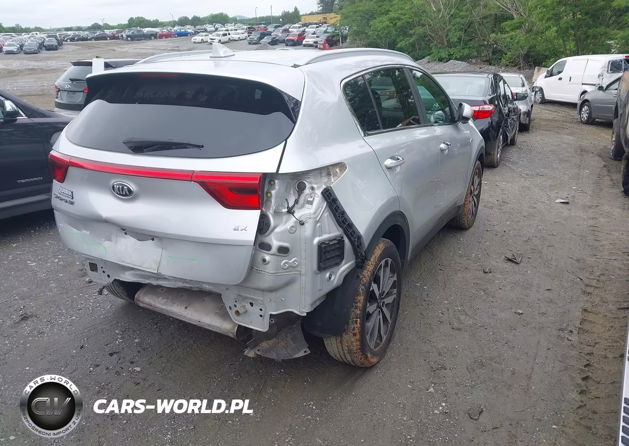 2017 Kia Sportage Ex VIN:KNDPNCACXH7032337 - 4