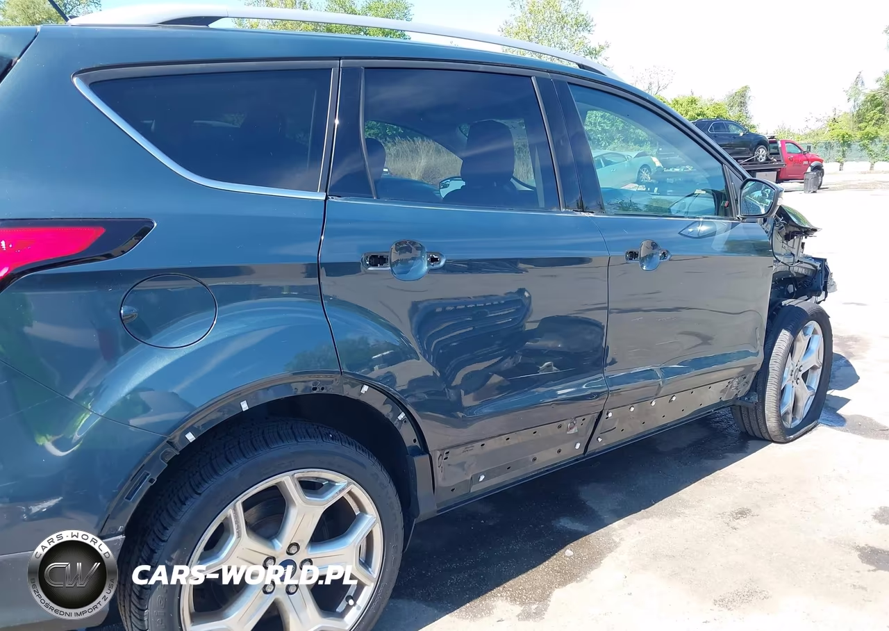 2019 Ford Escape Titanium VIN:1FMCU9J99KUB21636 - 18