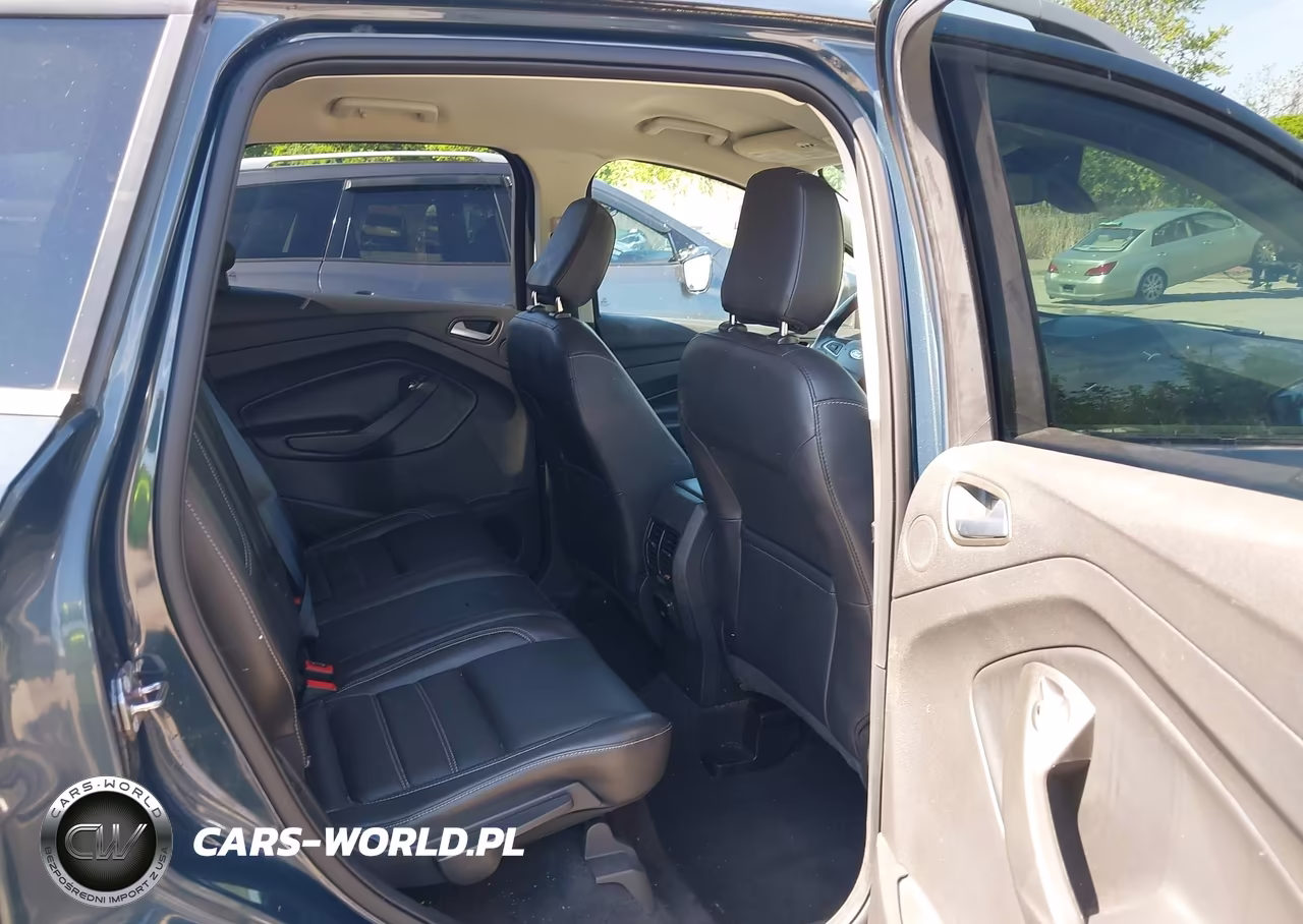 2019 Ford Escape Titanium VIN:1FMCU9J99KUB21636 - 8